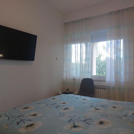 Apartmani Paradiso Кърк Екстериор снимка