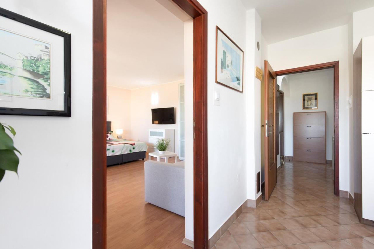 Apartmani Paradiso Кърк Екстериор снимка