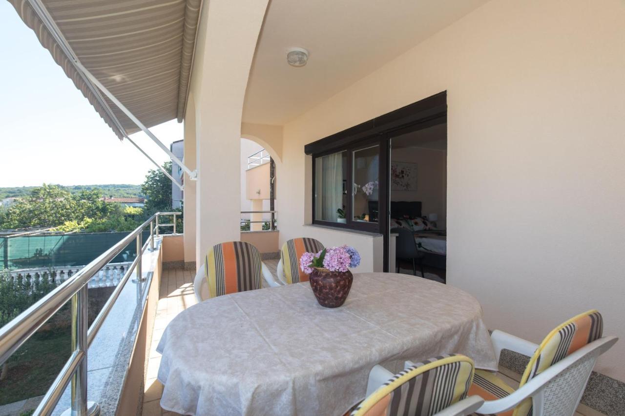 Apartmani Paradiso Кърк Екстериор снимка
