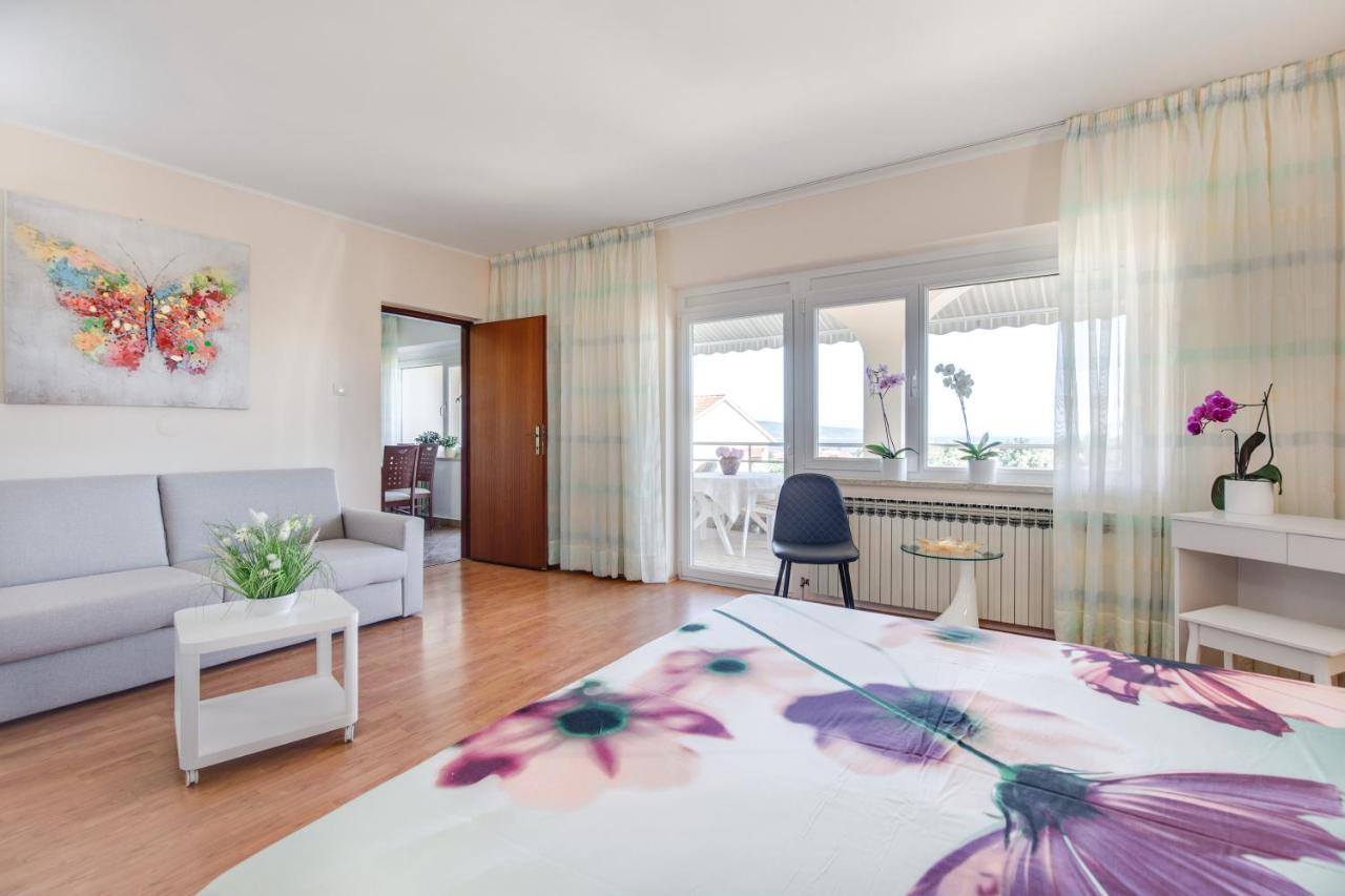 Apartmani Paradiso Кърк Екстериор снимка