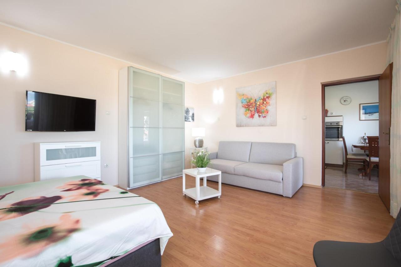 Apartmani Paradiso Кърк Екстериор снимка
