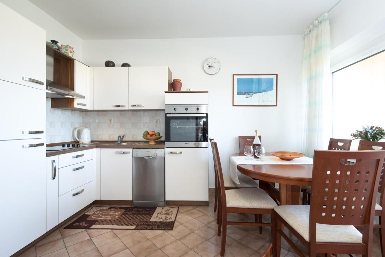 Apartmani Paradiso Кърк Екстериор снимка