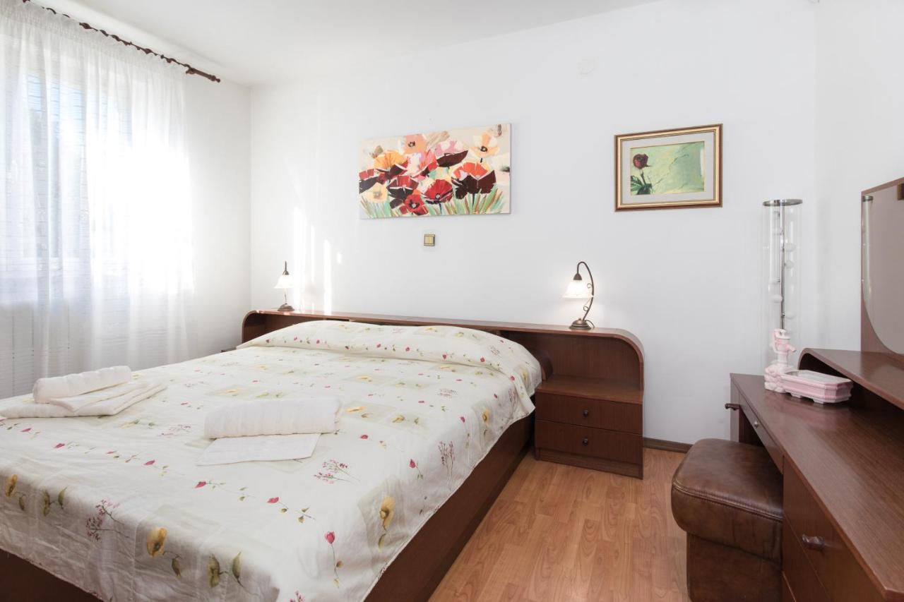 Apartmani Paradiso Кърк Екстериор снимка