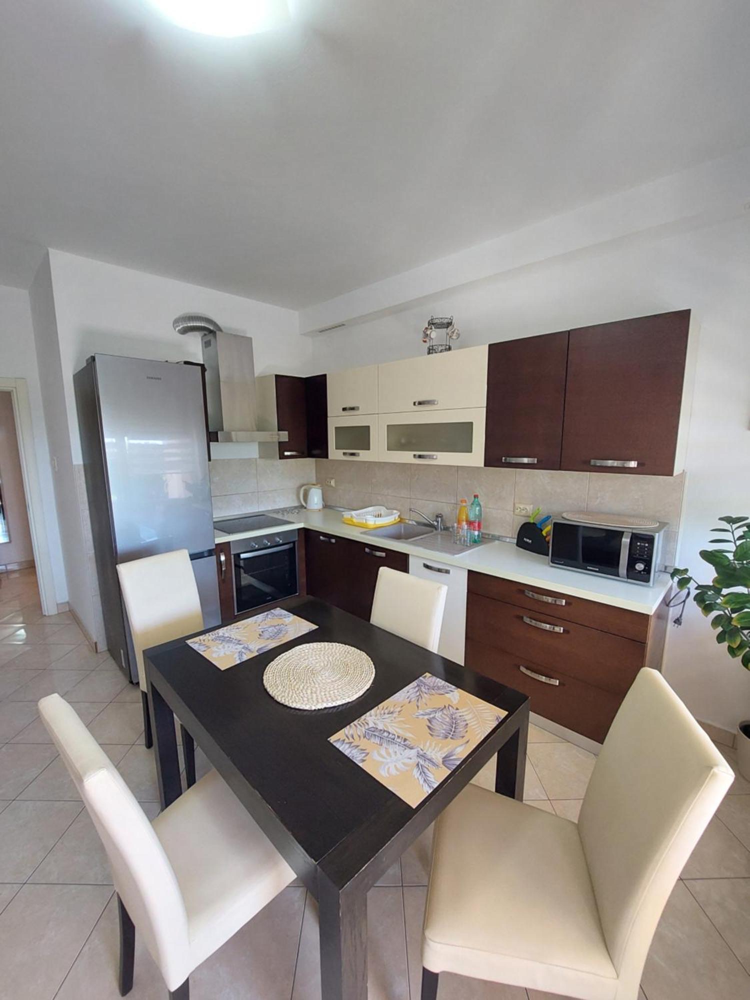Apartmani Paradiso Кърк Екстериор снимка